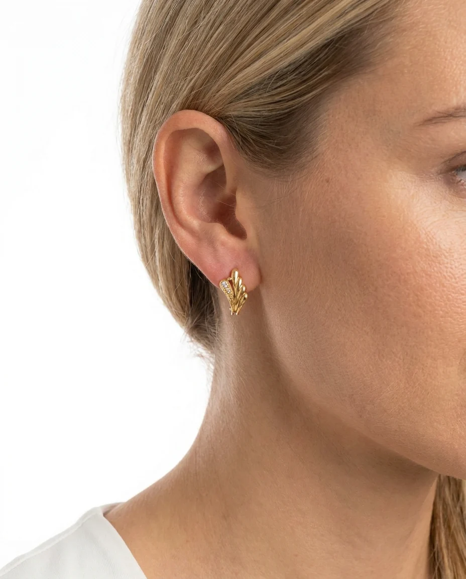 Organic Huggies with diamonds (0.05 ct) in 18K gold, 1.5 cm,